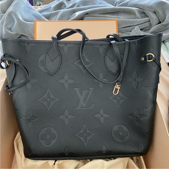 Louis Vuitton Product Information Cards - Picture 6 of 9